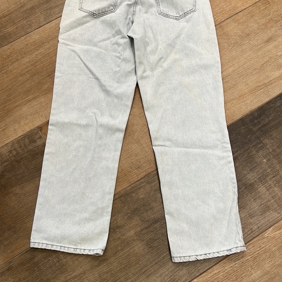 NWT{Forever 21}Sz 25 Cut Out Straight Leg Light Denim Jeans - Picture 12 of 16